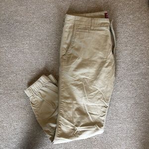 Men’s khaki joggers